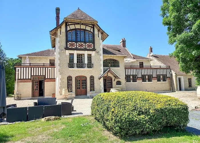 Апартаменты Le Haras Des Charmilles